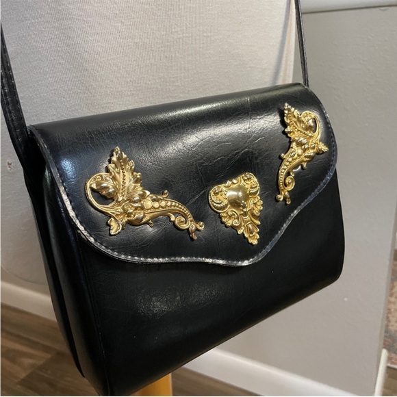 Unbranded Handbags - Vintage Black Leather Shoulder Bag Gold Baroque Hardware Statement Purse